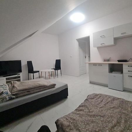 Rmf Naworol 10,,,, Wjazd Od Nr 6 Szczecin Exterior foto
